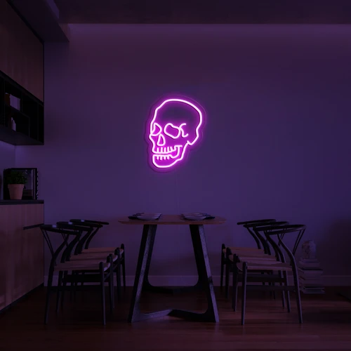 Logo néon lumineux 3D sur un mur de crâne