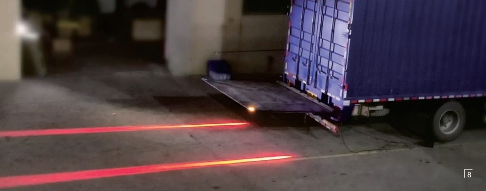 Feu de ligne d'avertissement à LED pour véhicules avec rampe basculante