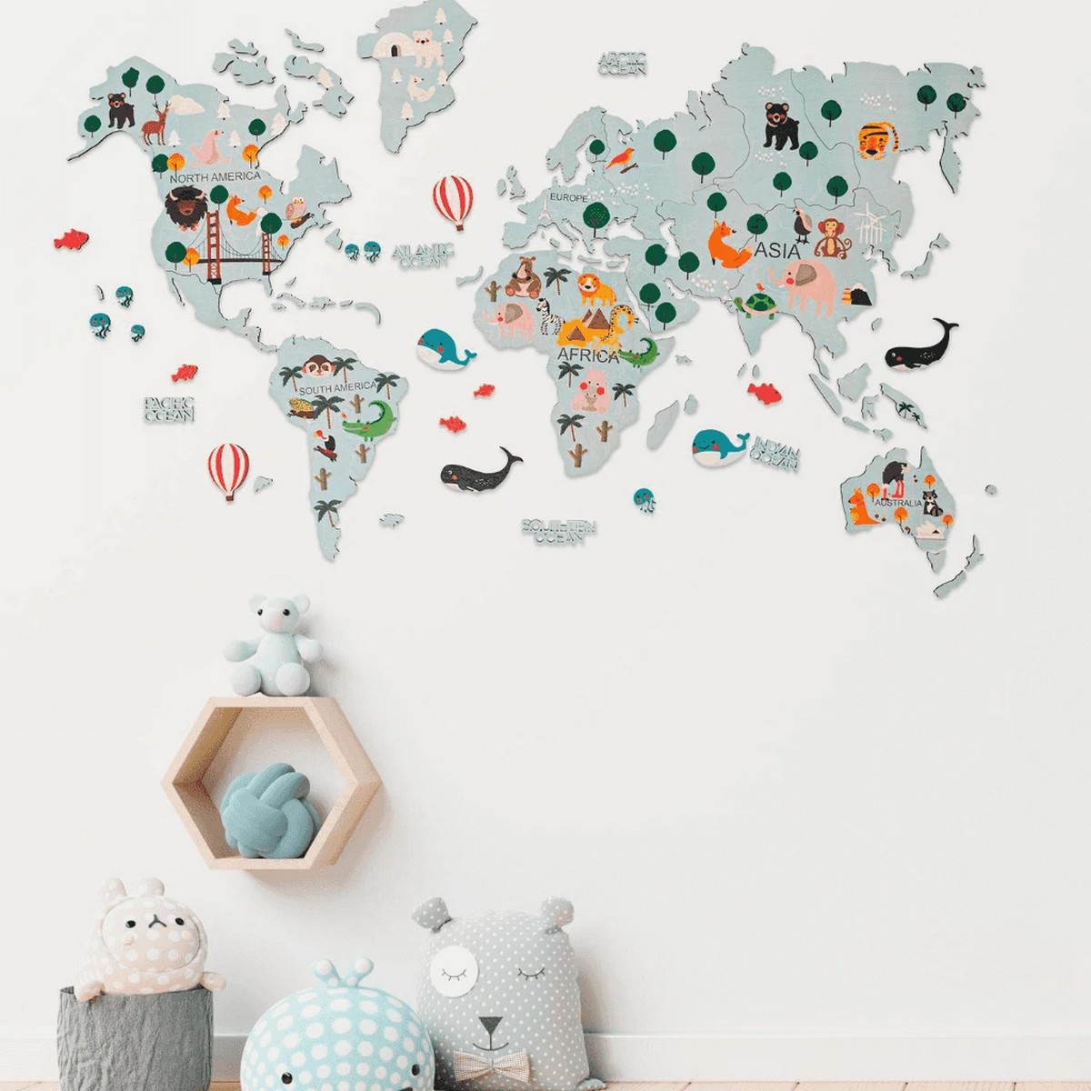carte en bois sur le mur continents 2D