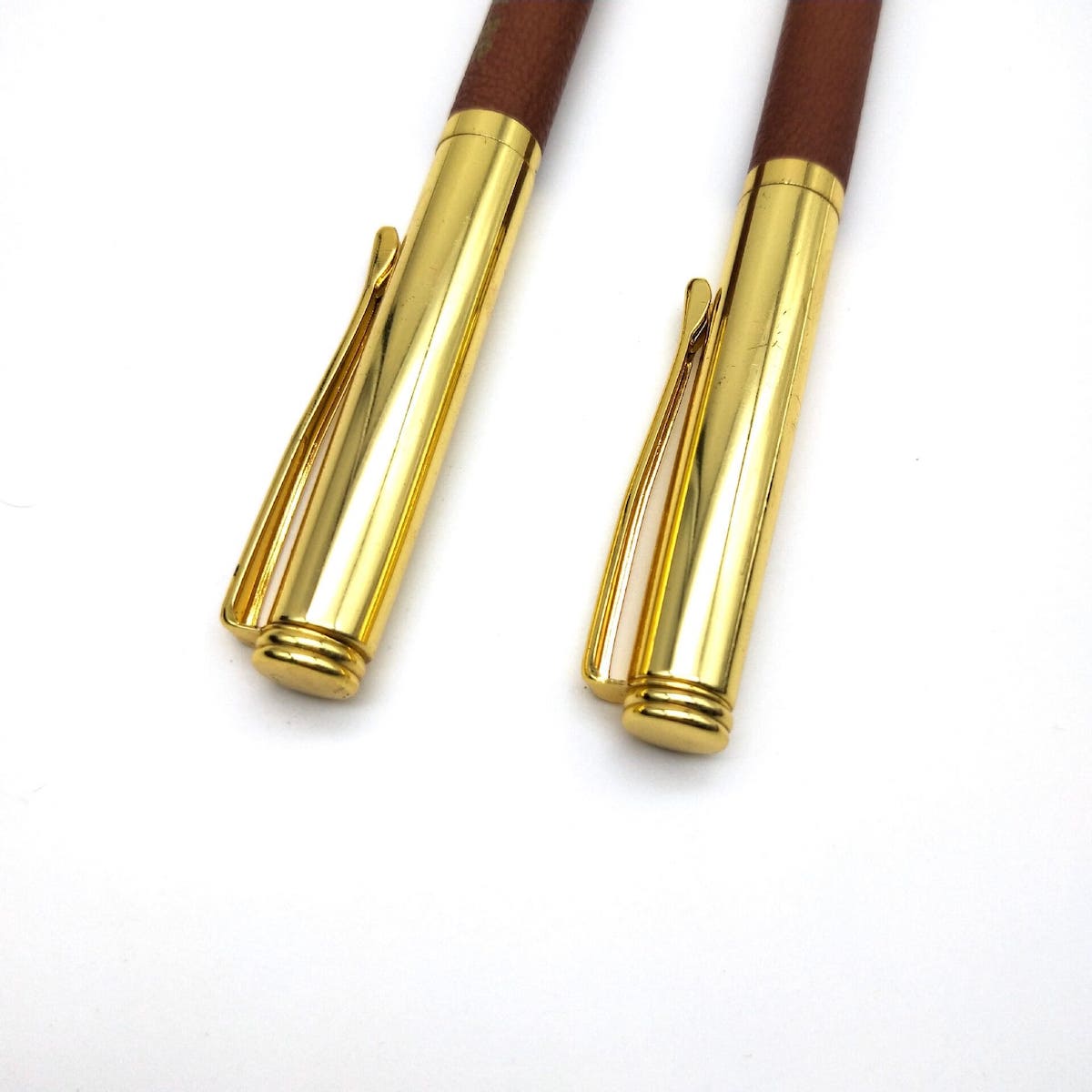 stylo à bille de luxe doré avec cuir