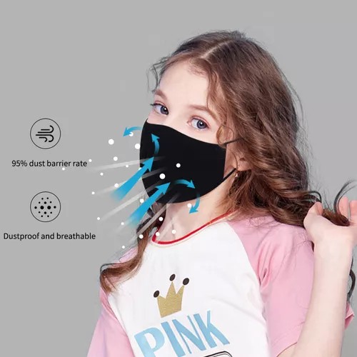 masque de protection pour bébé sur le visage